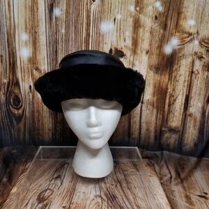 The Scala Collection Black Leather & Faux Fur Women Cuffed Or Bucket Hat Winter